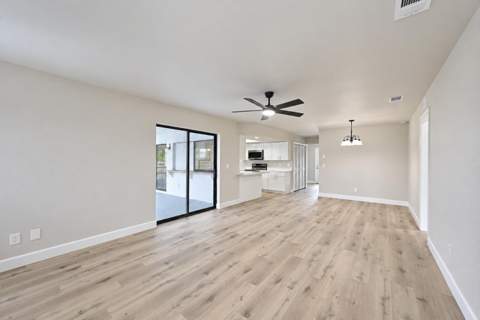 441 SE Guava Terrace, Port St. Lucie FL - photo 8 of 39