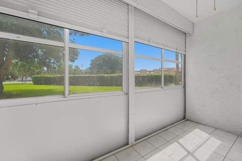 705 Lori Drive #112, Palm Springs FL - photo 8 of 44