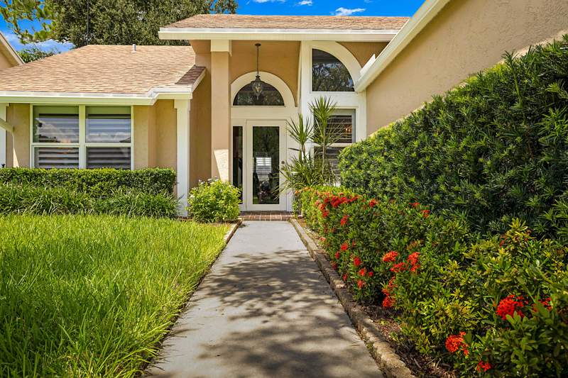 3 bedroom Single Family Residence at 12981 Blue Lake Drive, Meadowland Cove 2 Of Wellington, Wellington — photo 2