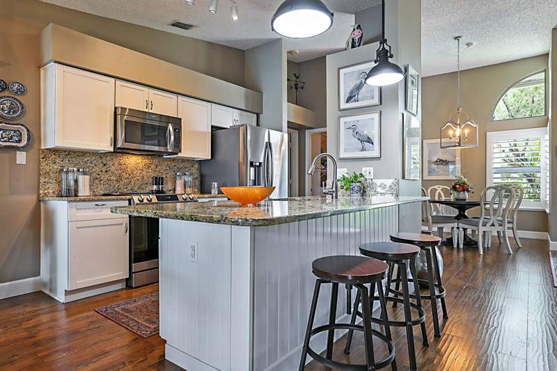 3 bedroom Single Family Residence at 12981 Blue Lake Drive, Meadowland Cove 2 Of Wellington, Wellington — photo 5