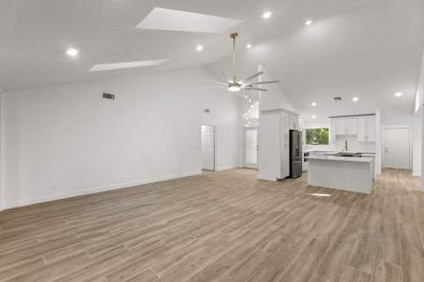 107 Golfview Court, Palm Beach Gardens FL - photo 14 of 50