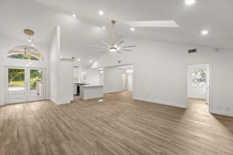 107 Golfview Court, Palm Beach Gardens FL - photo 15 of 50