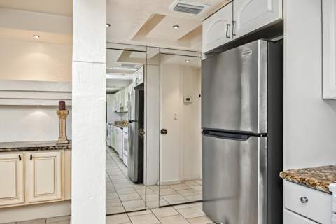 2012 Ashby C #2012, Deerfield Beach FL - photo 12 of 25