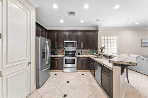 310 Venice Boulevard #310, Royal Palm Beach FL - photo 12 of 34