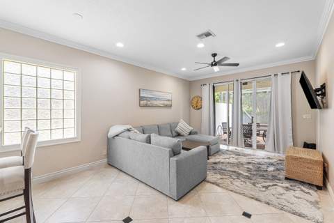310 Venice Boulevard #310, Royal Palm Beach FL - photo 15 of 34