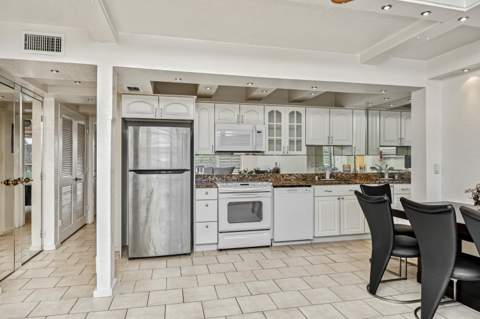 2012 Ashby C #2012, Deerfield Beach FL - photo 11 of 25
