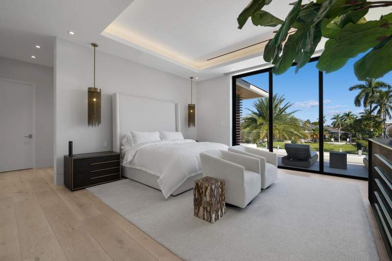 5 bedroom Single Family Residence at 2423 Castilla Isle, Lauderdale Shores Reamen Plat, Fort Lauderdale — photo 5