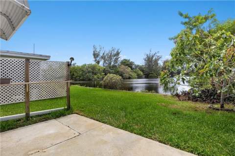 5207 NW 28th Avenue, Tamarac FL - photo 12 of 13