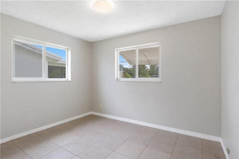 5207 NW 28th Avenue, Tamarac FL - photo 7 of 13