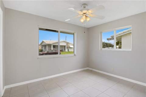 5207 NW 28th Avenue, Tamarac FL - photo 8 of 13