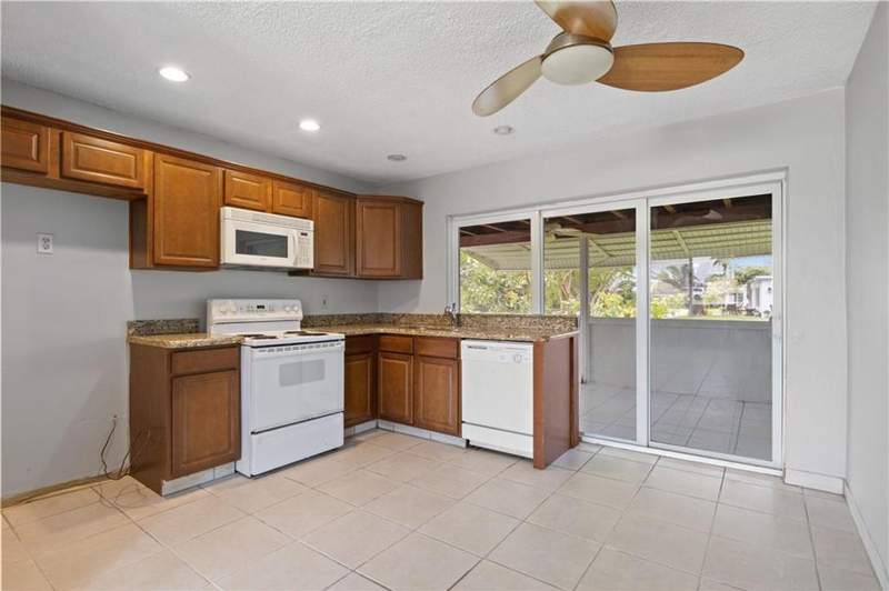 2 bedroom Single Family Residence at 5207 NW 28th Avenue, Tamarac Lakes North, Tamarac — photo 5