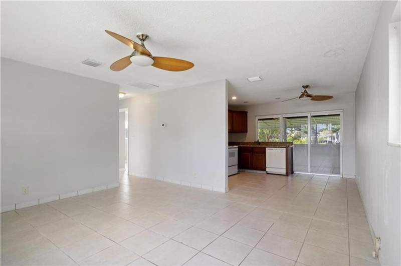 2 bedroom Single Family Residence at 5207 NW 28th Avenue, Tamarac Lakes North, Tamarac — photo 3