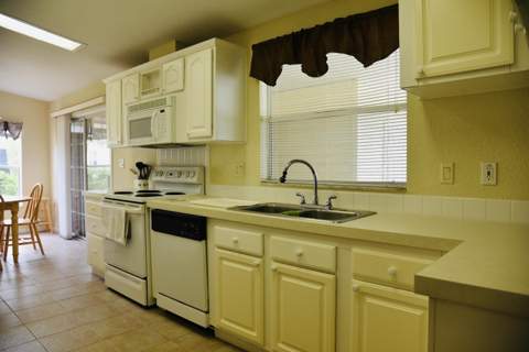 3801 Spatterdock Lane, Port St. Lucie FL - photo 10 of 28