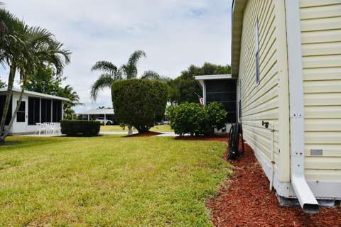 3801 Spatterdock Lane, Port St. Lucie FL - photo 21 of 28