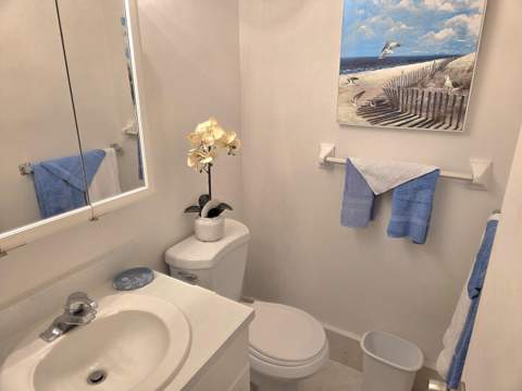 2100 NE 38th Street #110, Lighthouse Point FL - photo 11 of 25