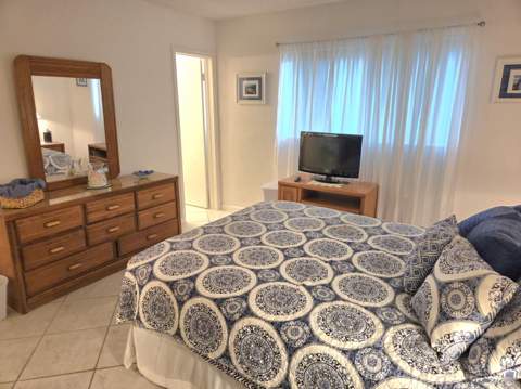 2100 NE 38th Street #110, Lighthouse Point FL - photo 13 of 25