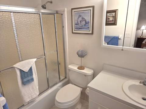 2100 NE 38th Street #110, Lighthouse Point FL - photo 15 of 25