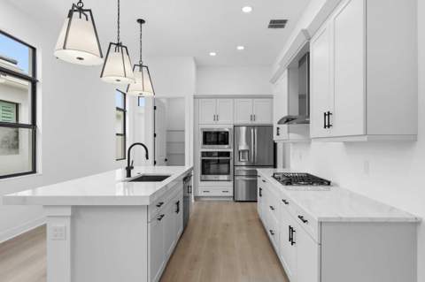 382 SE Via Sangro, Port St. Lucie FL - photo 6 of 61