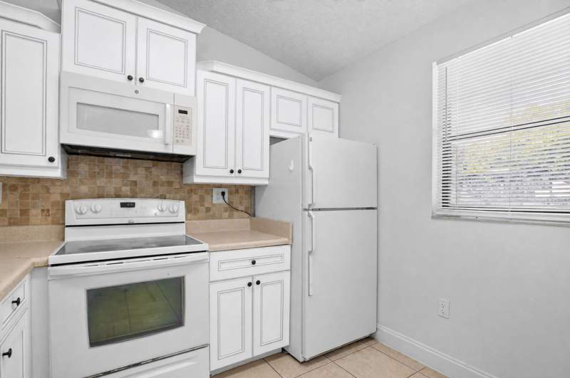 1 bedroom Condominium at 9919 Nob Hill Court #9919, Villas De Venezia Condo, Sunrise — photo 5
