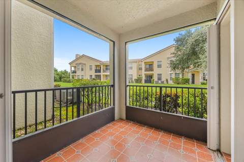 128 SW Peacock Boulevard #15-101, Port St. Lucie FL - photo 20 of 40