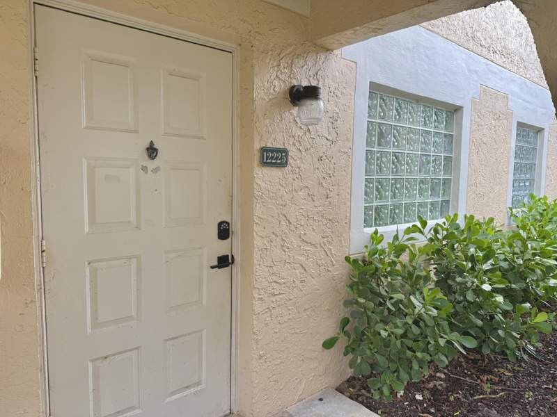 2 bedroom Condominium at 12225 Royal Palm Boulevard #1P, Royal Garden Condo, Coral Springs — photo 2