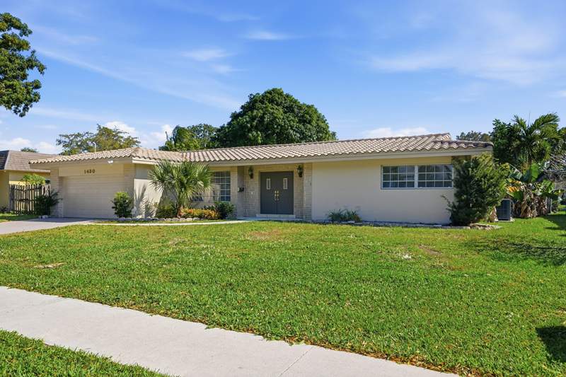 4 bedroom Single Family Residence at 1430 NW 73rd Avenue, Mirror Lake Estates Sec Six, Plantation — photo 2
