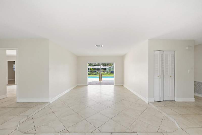 4 bedroom Single Family Residence at 1430 NW 73rd Avenue, Mirror Lake Estates Sec Six, Plantation — photo 5