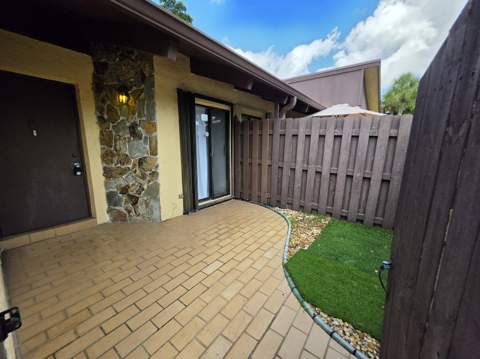 504 Briarwood Circle #1-54, Hollywood FL - photo 6 of 59