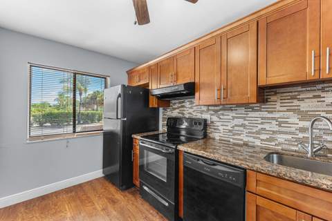 139 Sparrow Drive #2A, Royal Palm Beach FL - photo 16 of 28