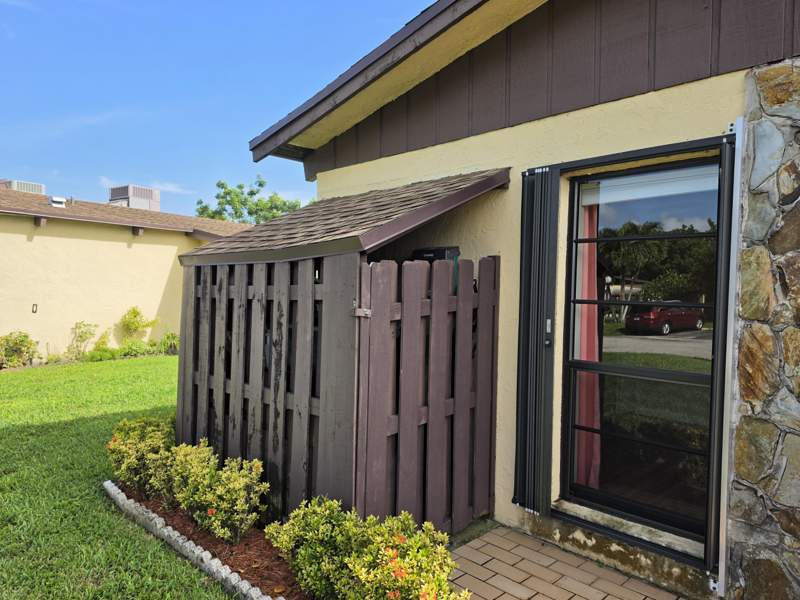 2 bedroom Villa at 504 Briarwood Circle #1-54, Villas At Carriage Hills Lake, Hollywood — photo 3
