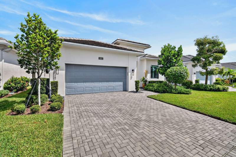 3 bedroom Single Family Residence at 15811 Key Biscayne Lane, Cresswind Palm Beach Phase 3, Westlake — photo 3
