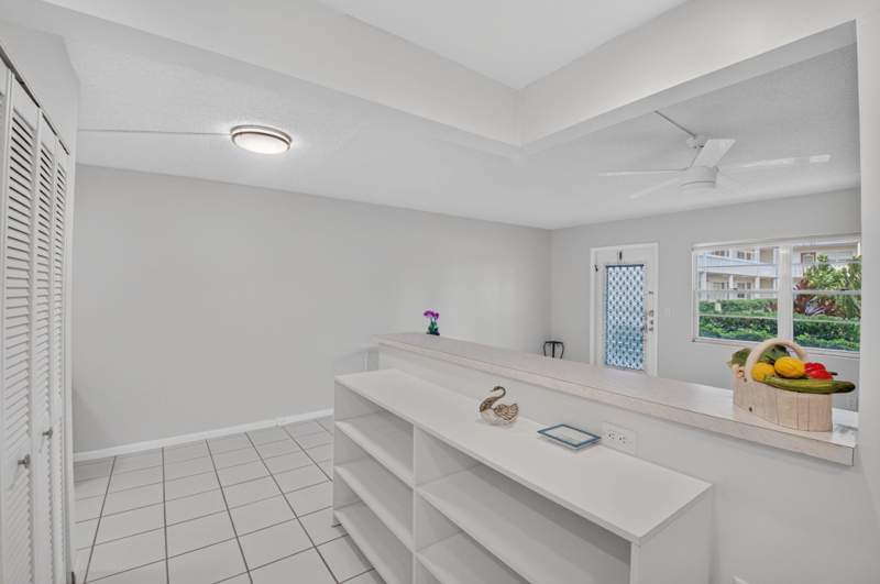 1 bedroom Condominium at 591 Fanshaw O, Fanshaw At Century Village Condo, Boca Raton — photo 5