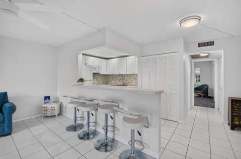 591 Fanshaw O, Boca Raton FL - photo 7 of 86