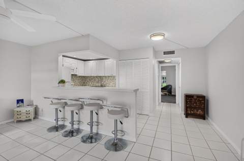 591 Fanshaw O, Boca Raton FL - photo 8 of 86