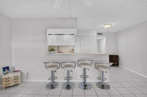 591 Fanshaw O, Boca Raton FL - photo 9 of 86