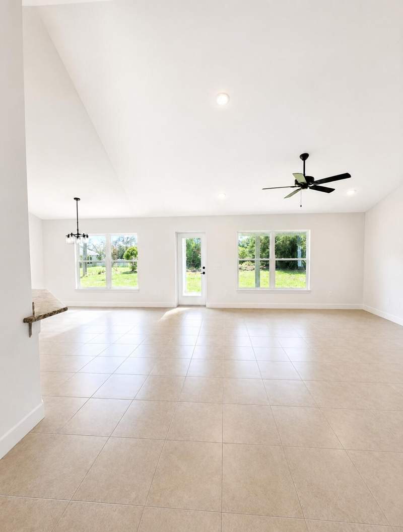 4 bedroom Single Family Residence at 2801 SW East Louise Circle, Port St Lucie Section 16 — photo 4