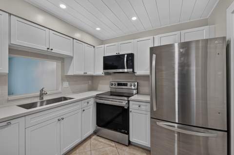 610 NE 12th Avenue #601, Hallandale Beach FL - photo 9 of 45