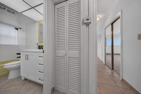 610 NE 12th Avenue #601, Hallandale Beach FL - photo 24 of 45
