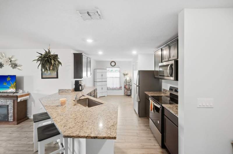 3 bedroom Single Family Residence at 5528 Imagination Drive, Celebration Pointe, Fort Pierce — photo 5