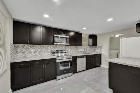 5073 SW 28th Avenue, Dania Beach FL - photo 19 of 72