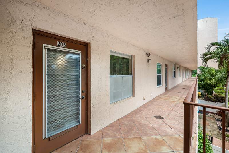 1 bedroom Condominium at 14623 Bonaire Boulevard #205, Villages Of Oriole Bonaire, Delray Beach — photo 3