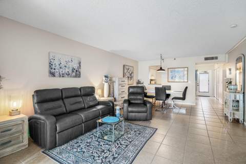 14623 Bonaire Boulevard #205, Delray Beach FL - photo 15 of 39