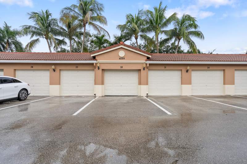 1 bedroom Condominium at 4907 Midtown Lane #1306, Residences At Midtown Condo, Palm Beach Gardens — photo 3