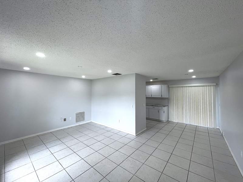 3 bedroom Single Family Residence at 7204 Georges Road, Lakewood Park Unit 12, Fort Pierce — photo 2