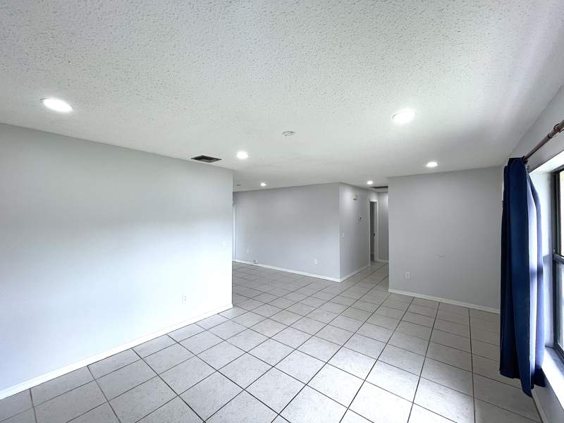 3 bedroom Single Family Residence at 7204 Georges Road, Lakewood Park Unit 12, Fort Pierce — photo 4