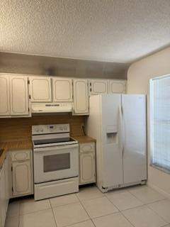 2 bedroom Condominium at 542 Franconia Circle, Covered Bridge Condo, Lake Worth — photo 4