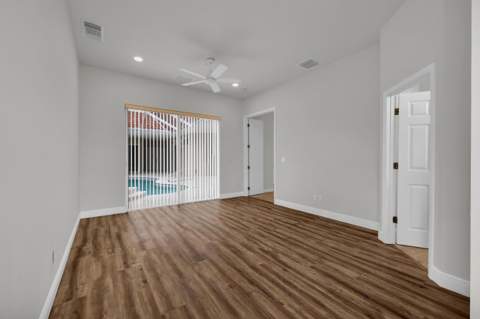 694 SW Lake Charles Circle, Port St. Lucie FL - photo 14 of 52