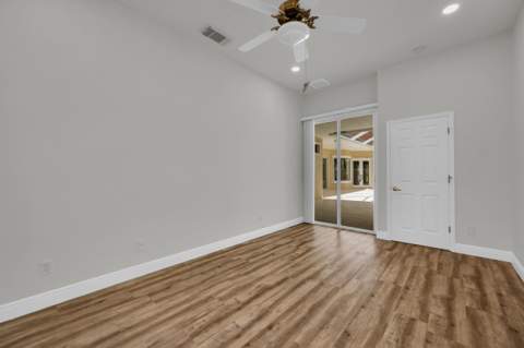694 SW Lake Charles Circle, Port St. Lucie FL - photo 20 of 52
