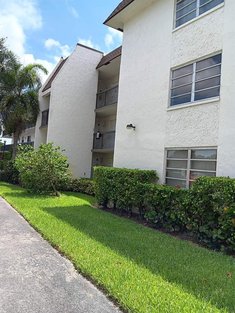 2 bedroom Condominium at 7400 NW 17th Street #308, Omega Condo No 5, Plantation — photo 4