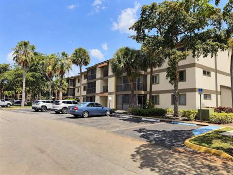 3017 N Oakland Forest Drive #308, Oakland Park FL - photo 24 of 30